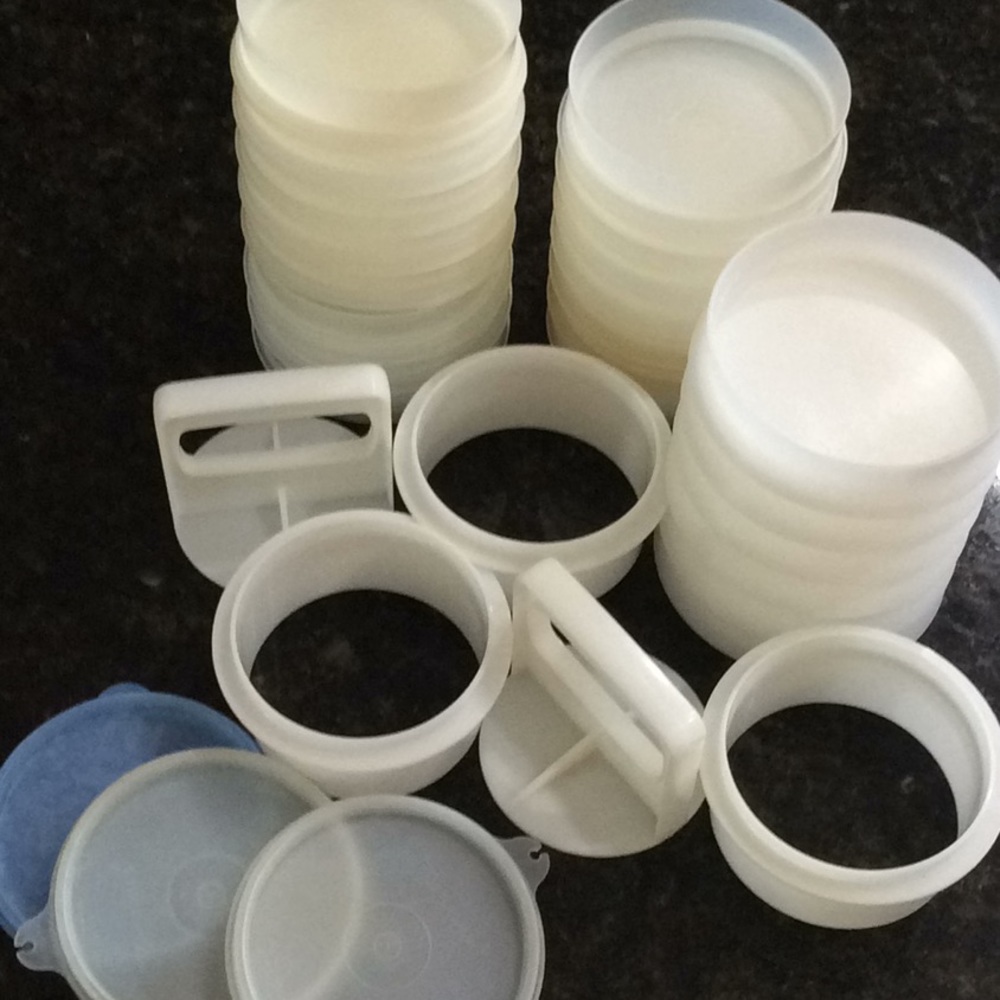 Tupperware Hamburger Patty Container - 29 pcs